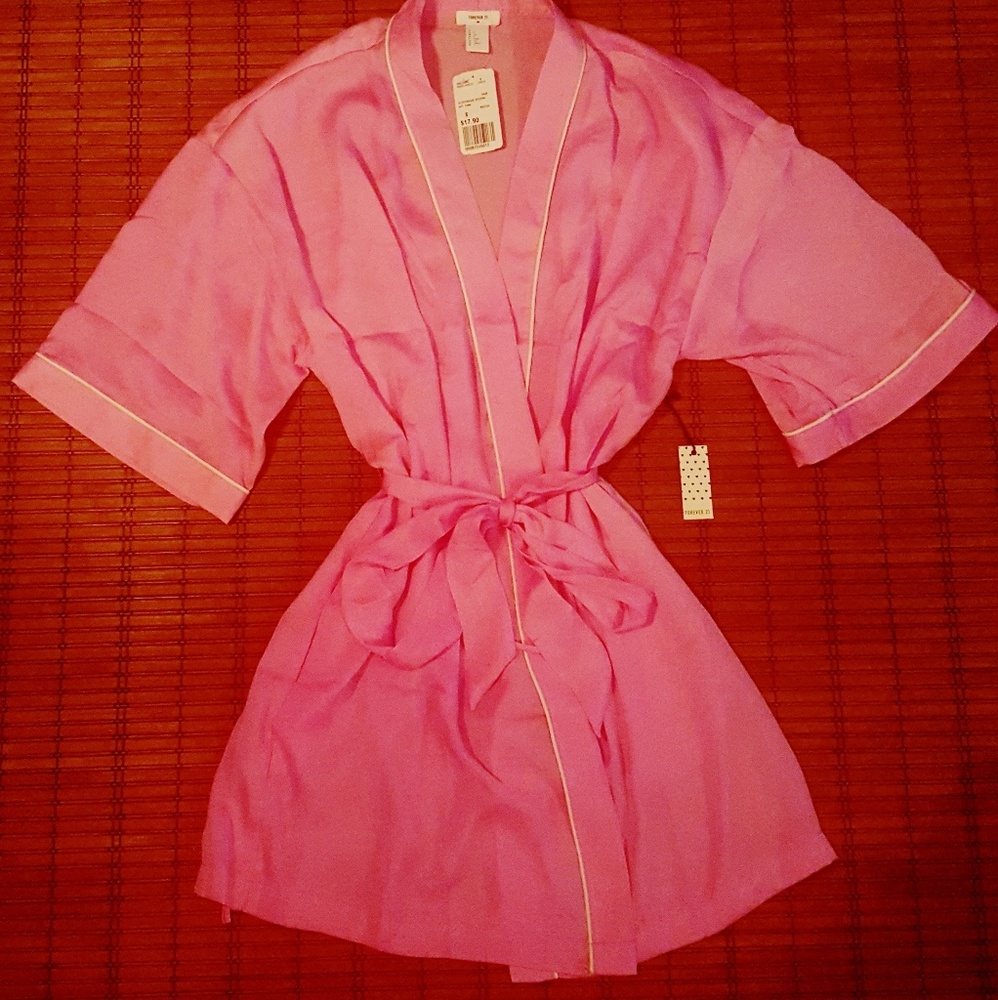 🆕️🦄 Pink silky sleeping robe